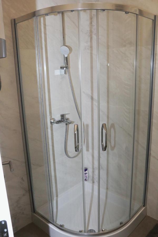 Apartman Natasa Sa Podzemnom Garazom Banja Luka Exterior foto